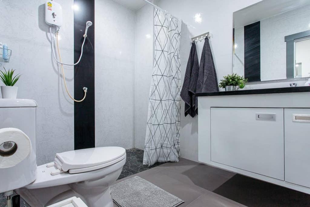 曼谷P4 Silom Large 2Beds Full Kitchen Wifi 4-6Pax公寓 外观 照片